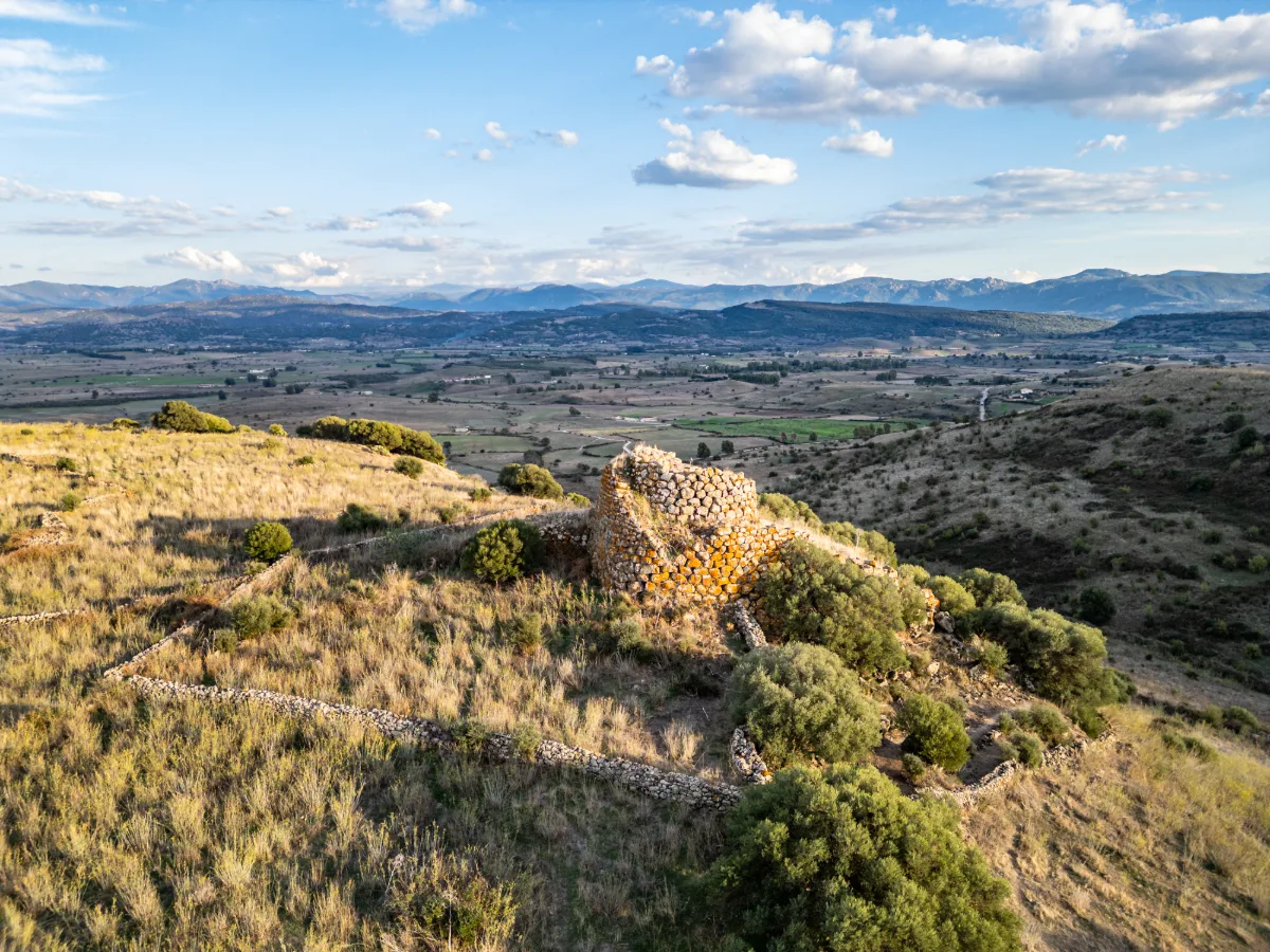 NURAGHE TOLINU